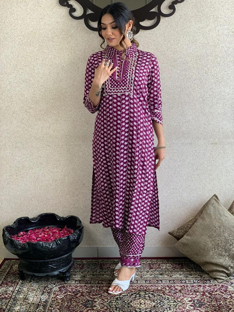 Beautiful Women's Purple Georgette Printed Kurta Set