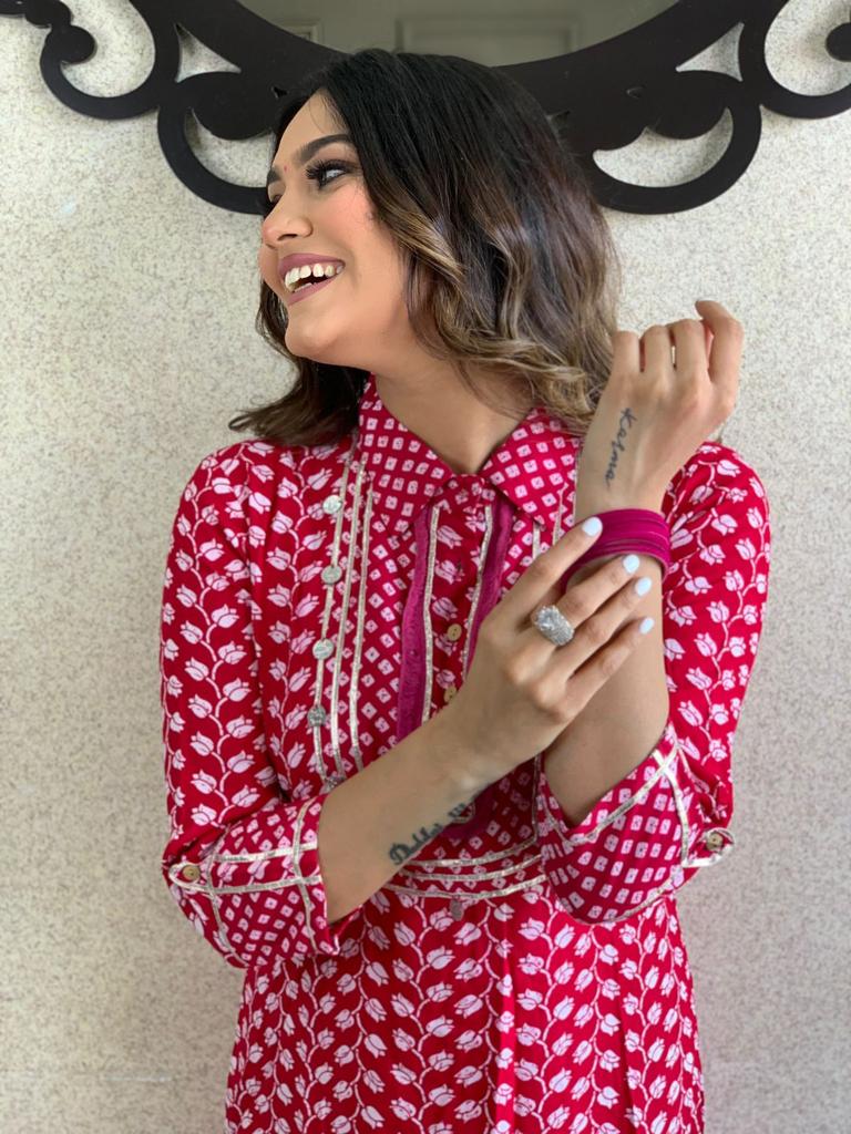 Beautiful Women's Pink Georgette Printed Kurta Set