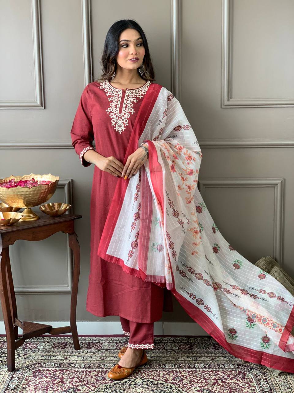 south cotton  handloom Kurta With resham thread embroidery pattern Dupatta Set