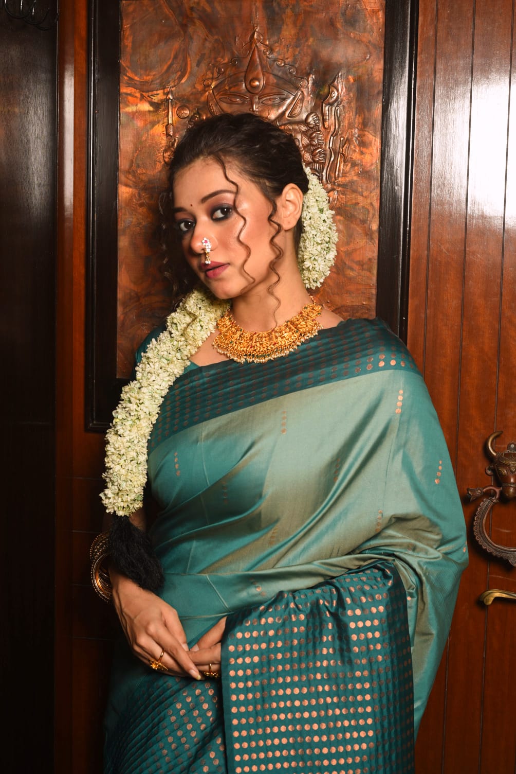 Green Soft Silk Saree With Contrast Fancy Zari Weaves Border