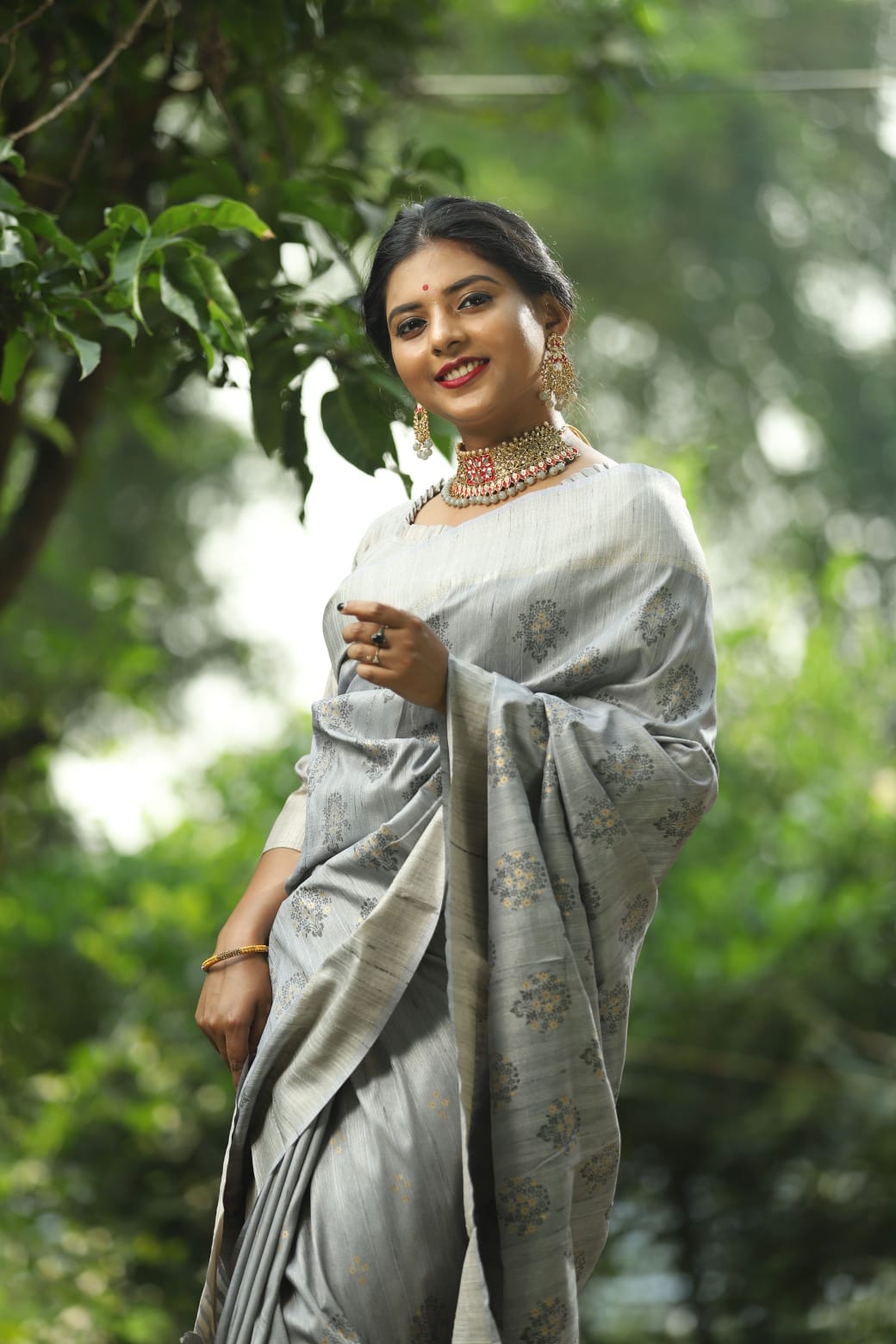 Fossil Beautiful Softy Silk Saree With Zari woven Border