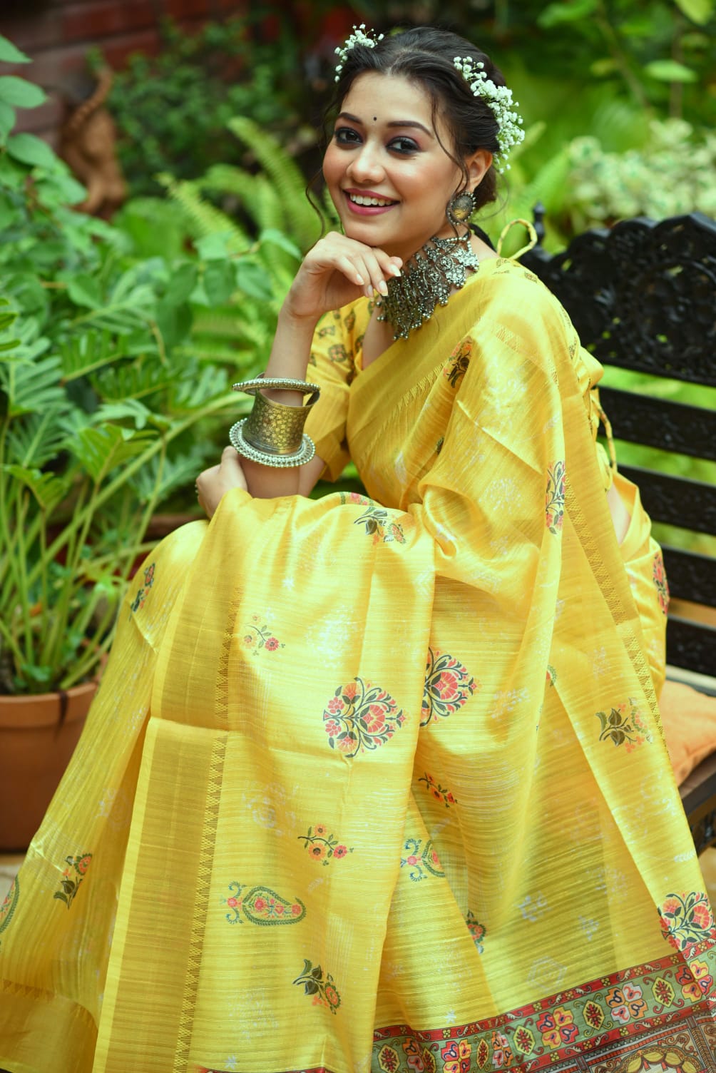 Lemon Tussar Silk Saree With Unique Slub Weaving Pattern