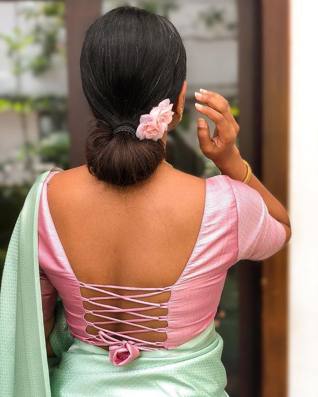 C-Green Lichi Silk Banarasi Saree With Silver Weaving