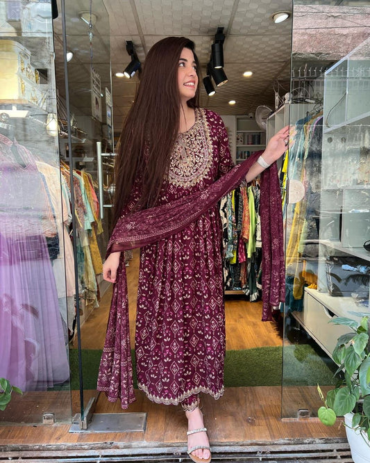 Purple Printed Kurta Set With Machine Embroidery