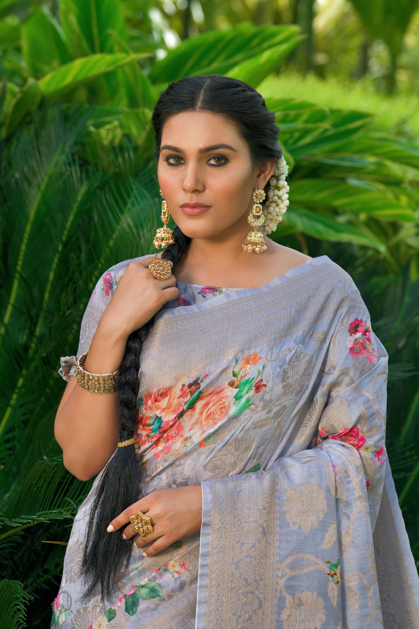 Beautiful Zari Woven With Rose Print Saree