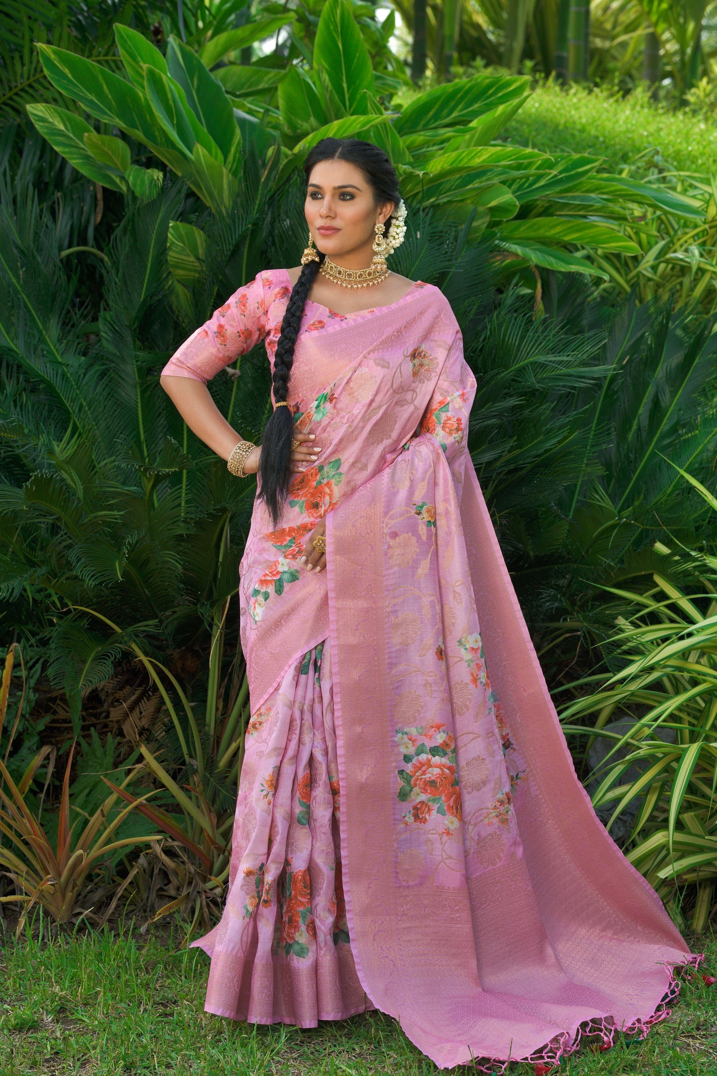 Beautiful Zari Woven With Rose Print Saree