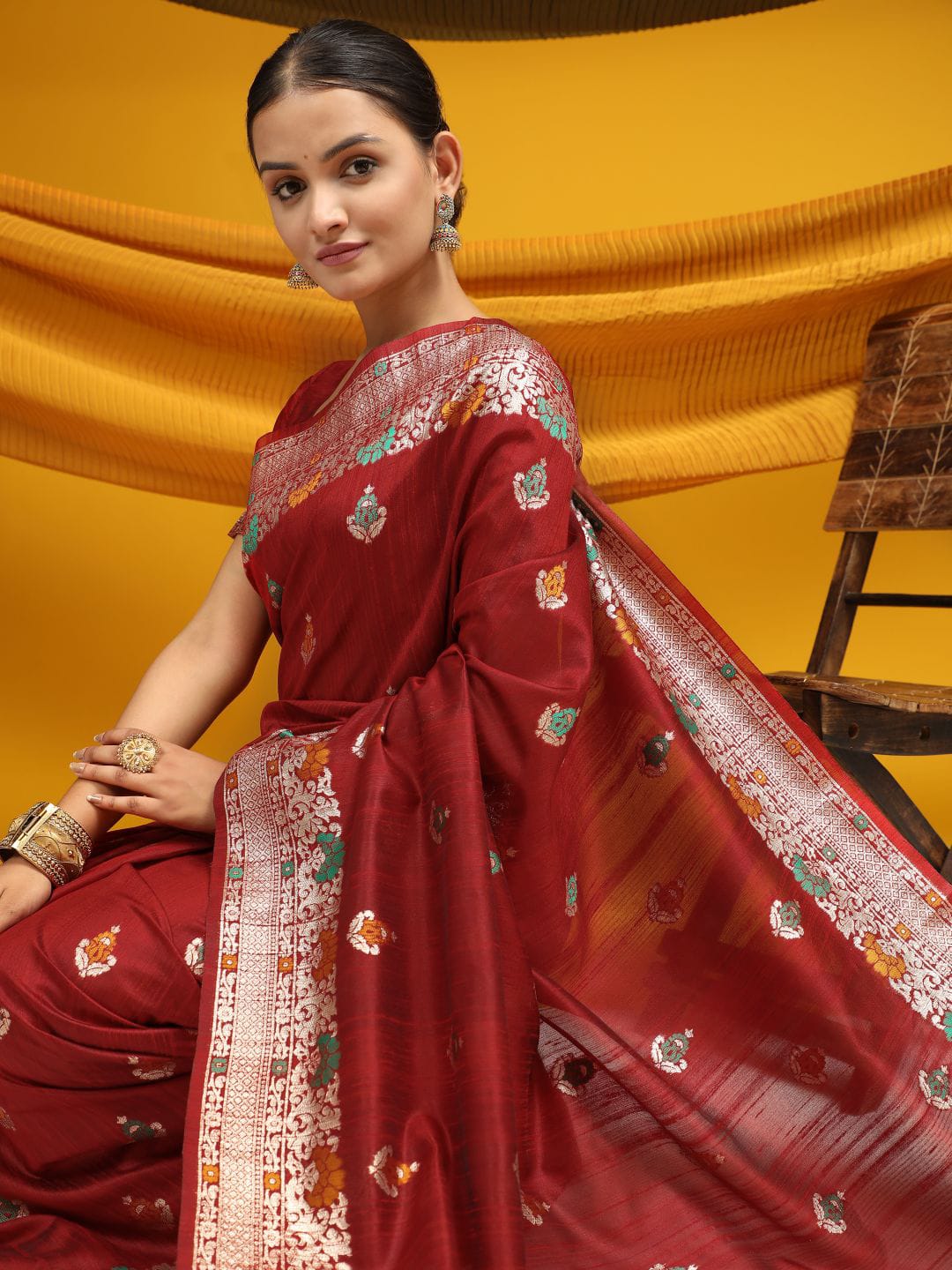 Red Meena woven Border And Zari Woven Pallu With Fancy Tassels