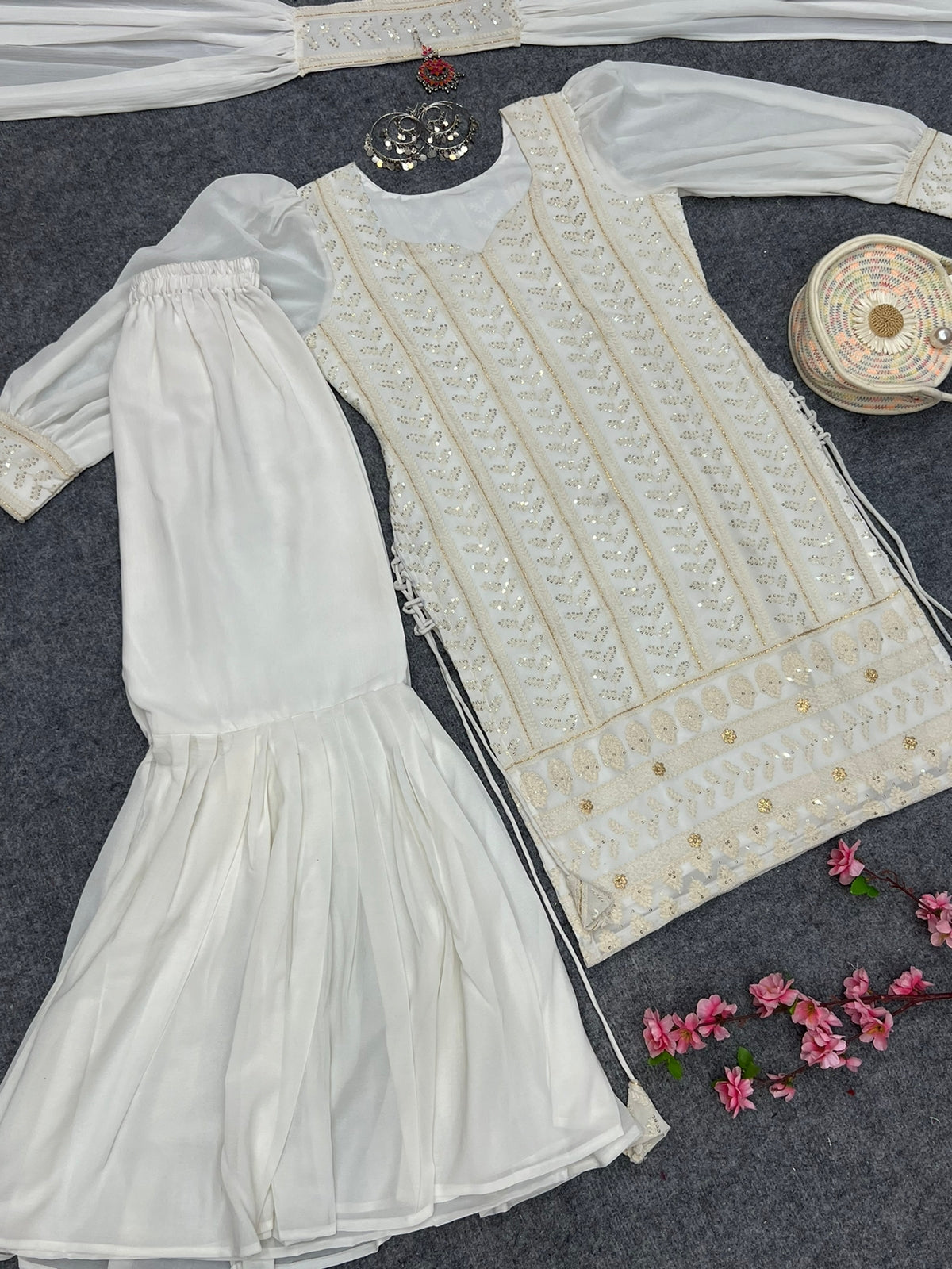 Beautiful Pure Lukhnowi Kurta Set