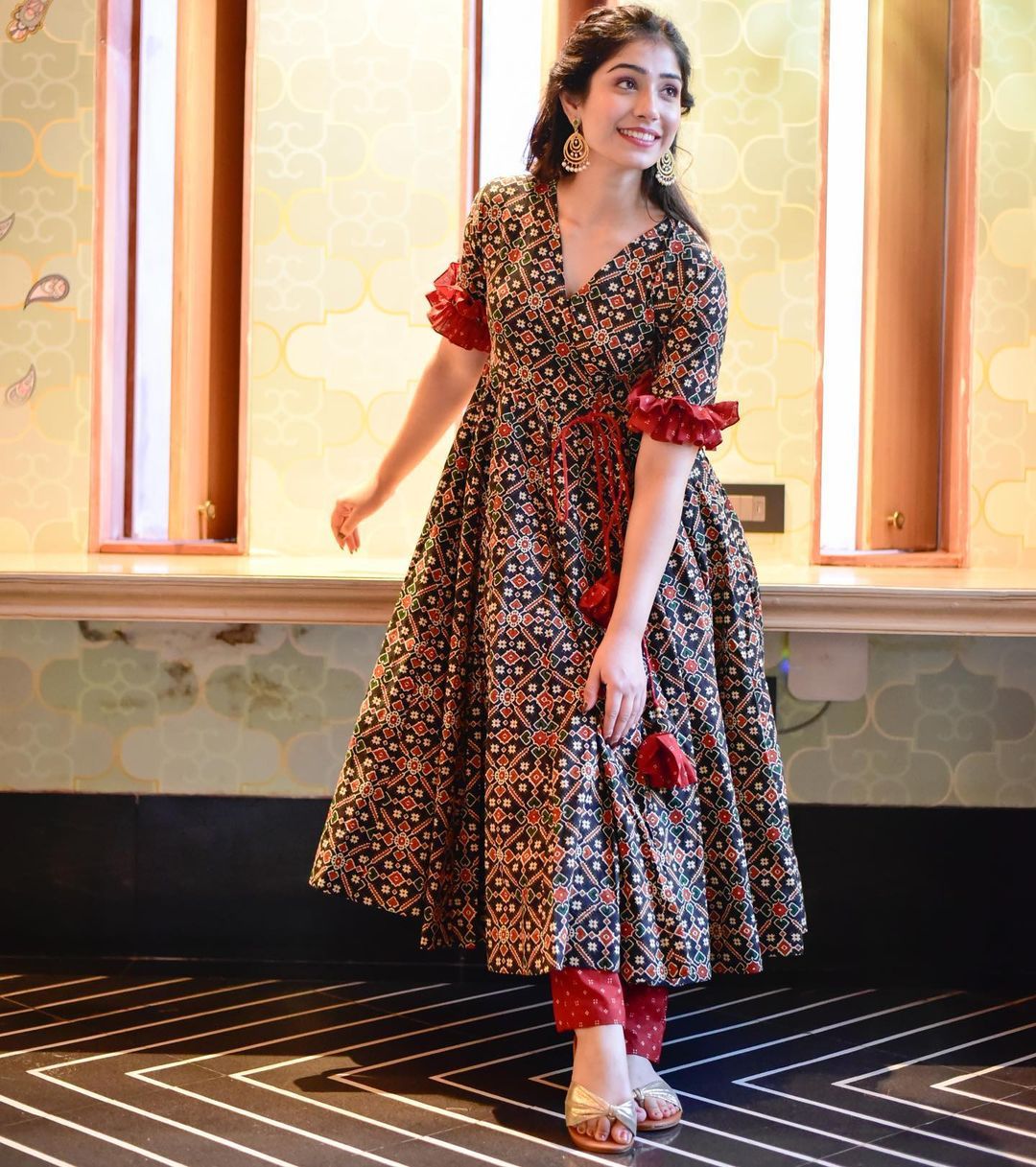 Beautiful Voguish Printed  cotton Flared Suit Set