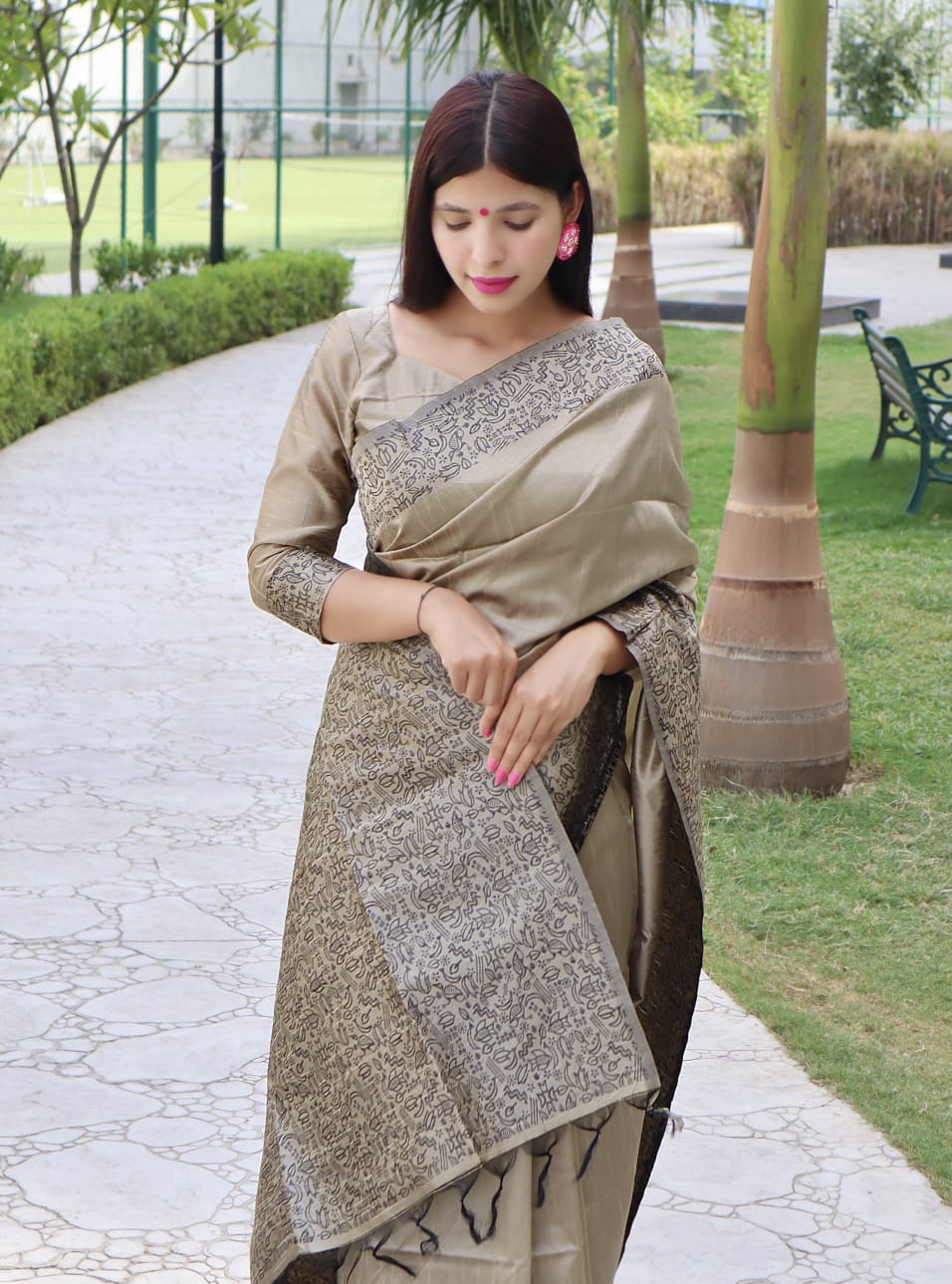 Grey Banglori Silk Saree With Rich Weaving Pallu