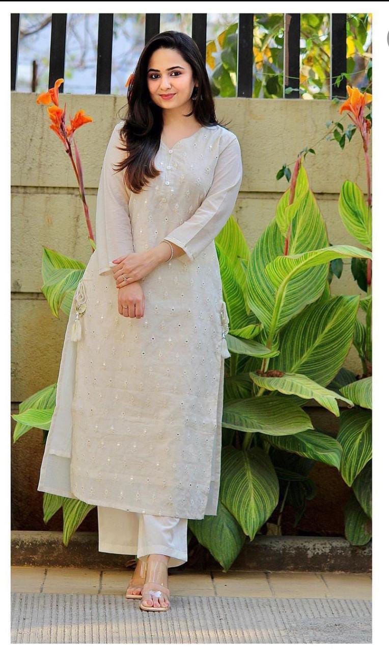 White Beautiful Embroidery Chanderi Kurti Set