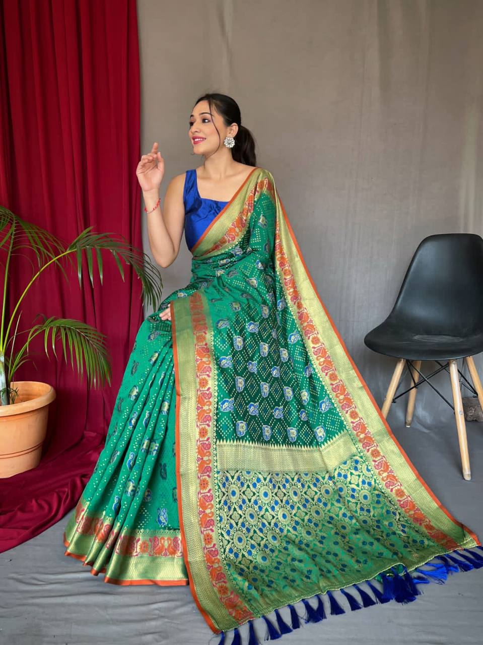 Green Pure Kachii Patola Silk Saree With Rich Pallu