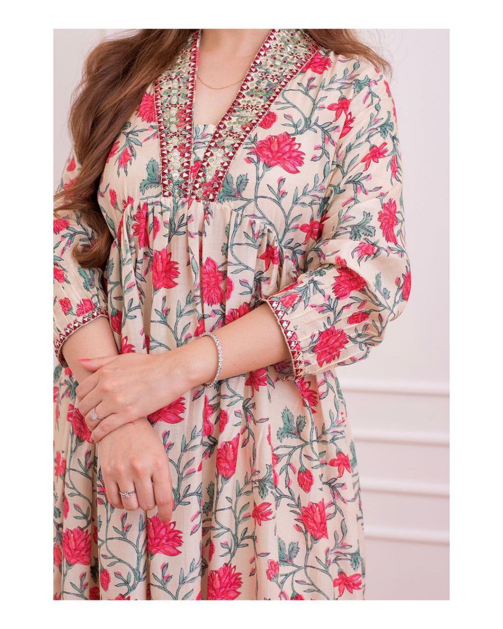 Flower Printed Kurta Set With Machine Embroidery
