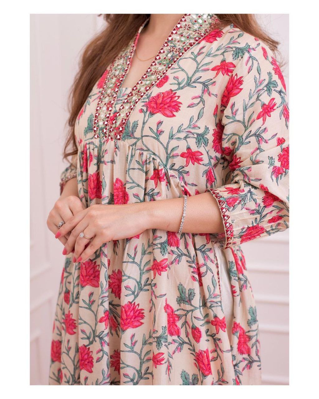 Flower Printed Kurta Set With Machine Embroidery