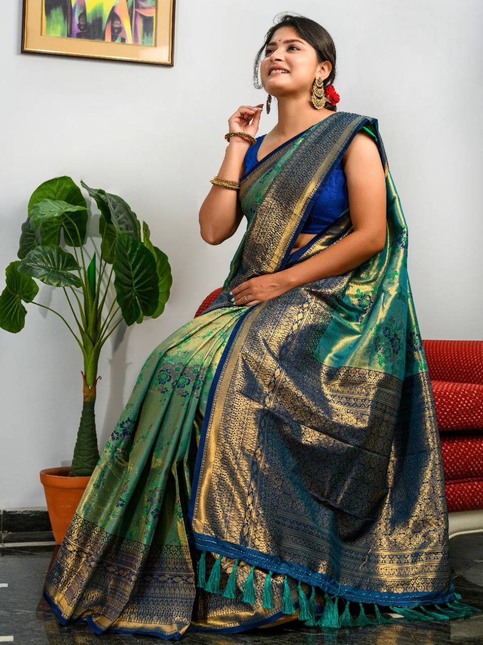Dark Green Pure Heavy Golden Contrast Kanjeevaram Silk Saree