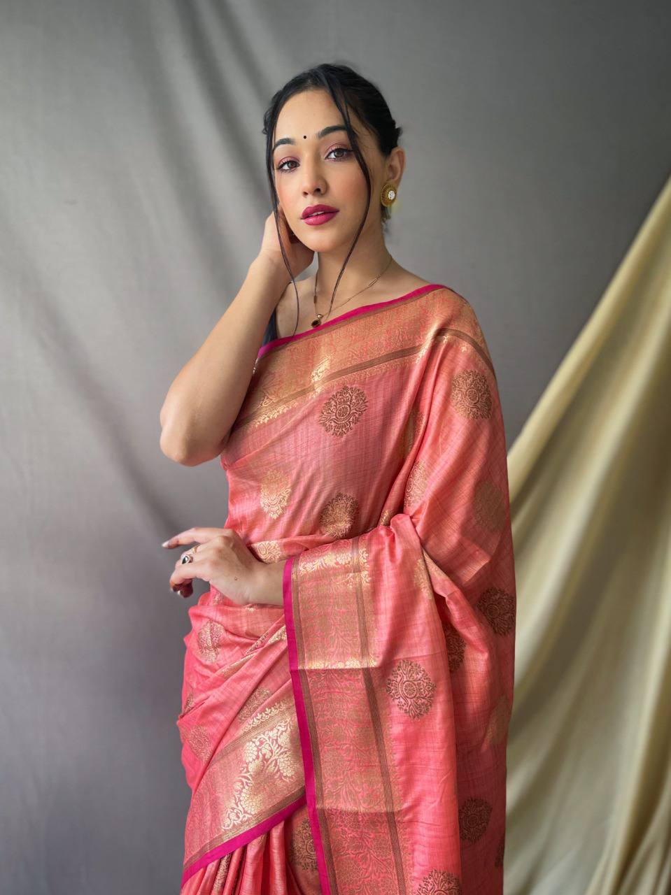 Pink Pure Cotton Linen Saree With Copper And  Gold Zari Mottifs