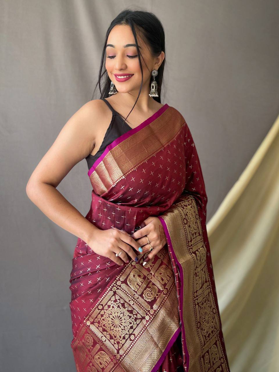Maroon Heavy Copper Jacquard Weaving Border Handloom Saree