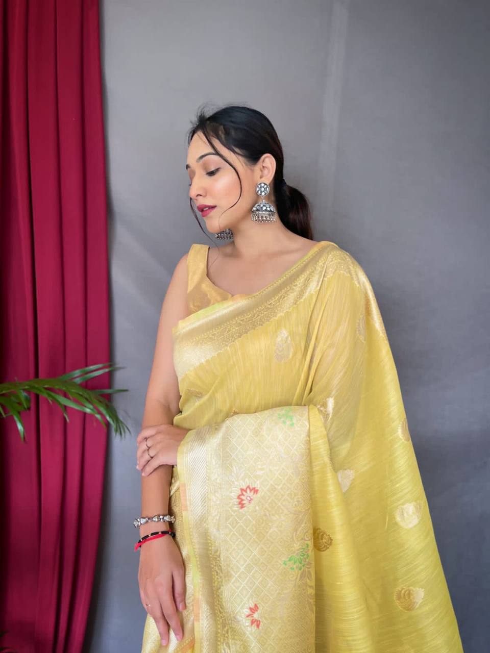 Lemon Pure Linen Slub Silk Saree With Orignal Zari Weaving