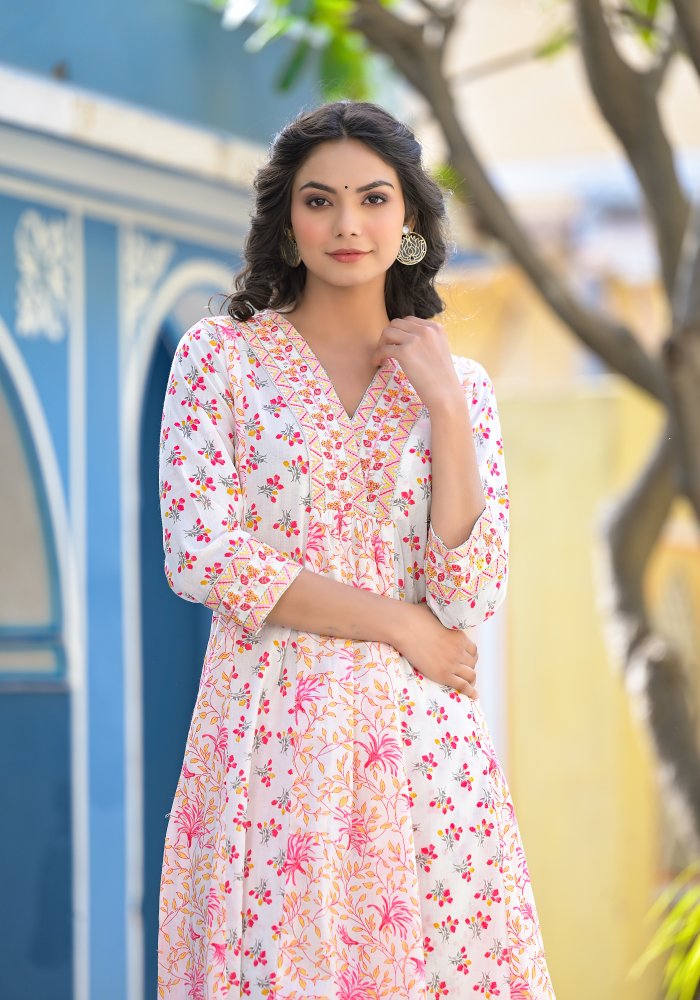 Women's Beautiful Cotton Pink Colour & Floral Prints Suit Set