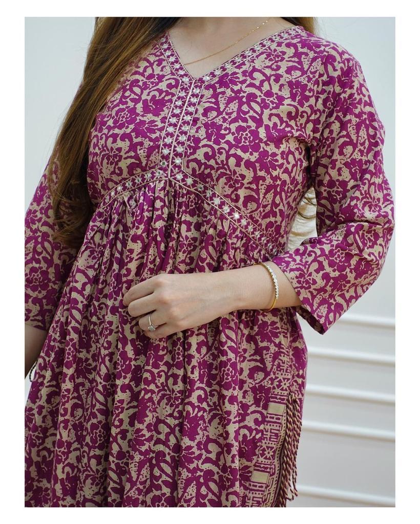 Beautiful paired with matching pants kurta Set