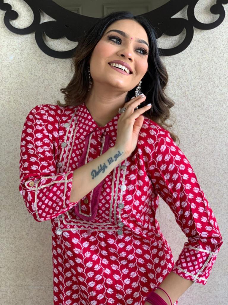 Beautiful Women's Pink Georgette Printed Kurta Set