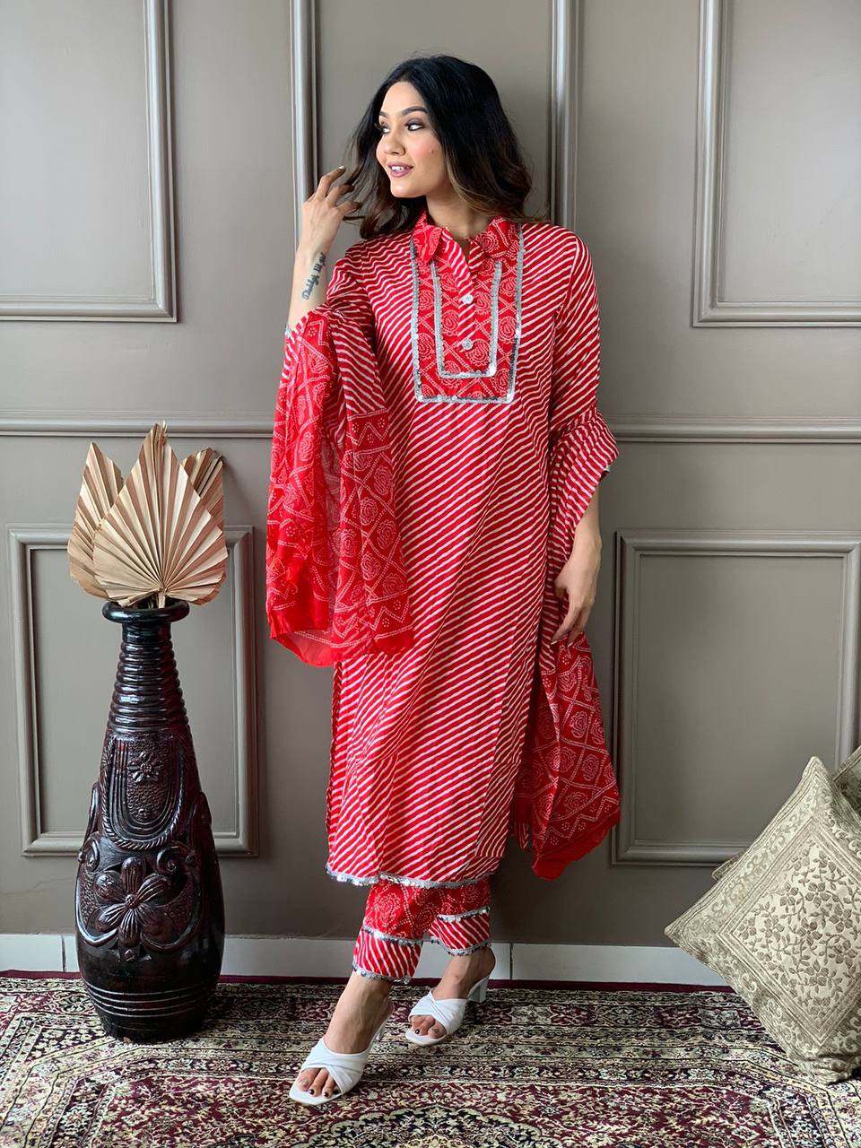Beautiful Cotton Collar Kurta Set With Embroidered Lace Work