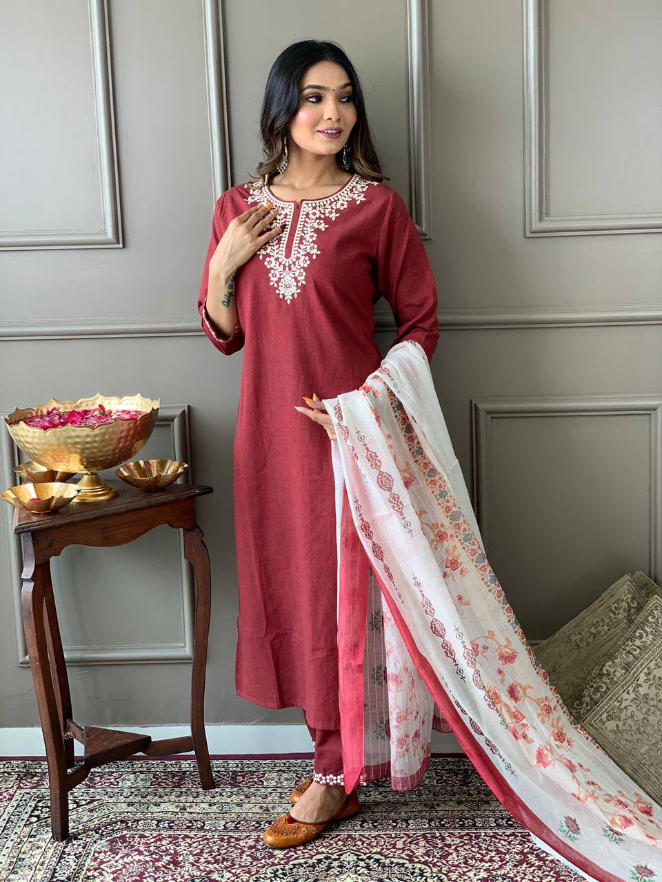 south cotton  handloom Kurta With resham thread embroidery pattern Dupatta Set