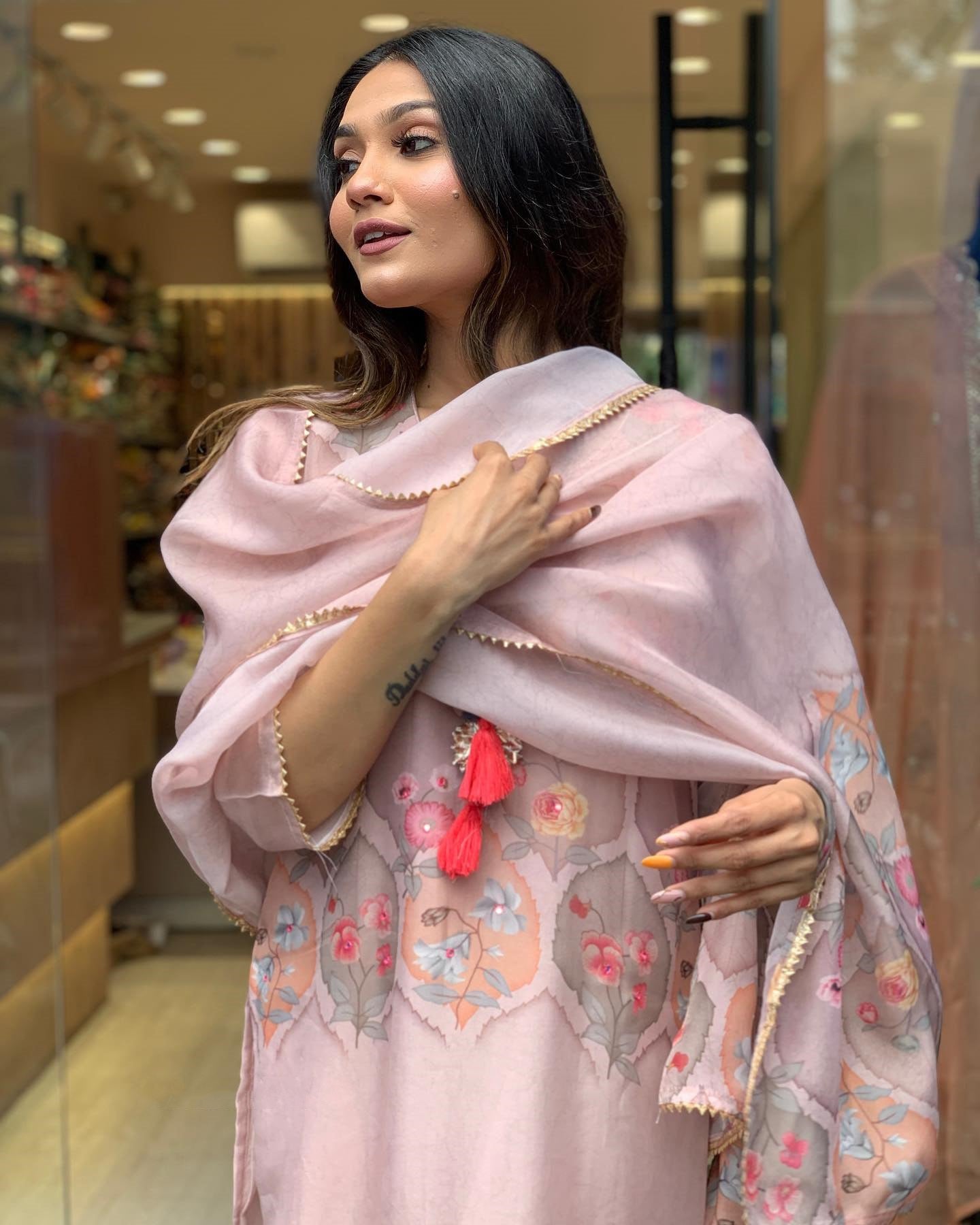 Pink Printed Kurta Set With Organza Dupatta With Pant Pair