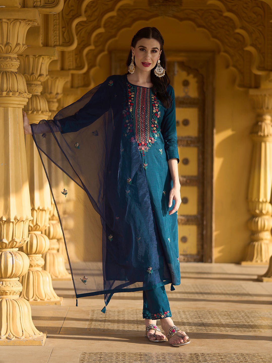 Women's Beautiful Embroidered Kurti With Dupatta