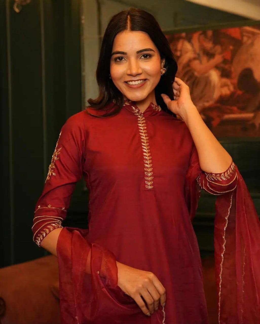 Muslin Gold Zari Embroidered Work Kurta Set With Dupatta