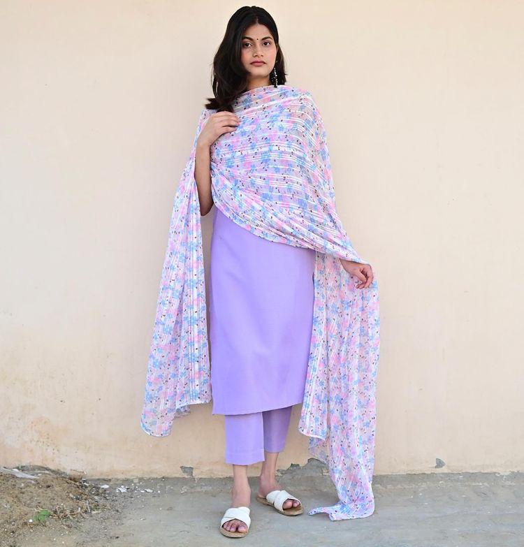 Beautiful Lavender Maska Cotton Suit Set With Pent And Dupatta
