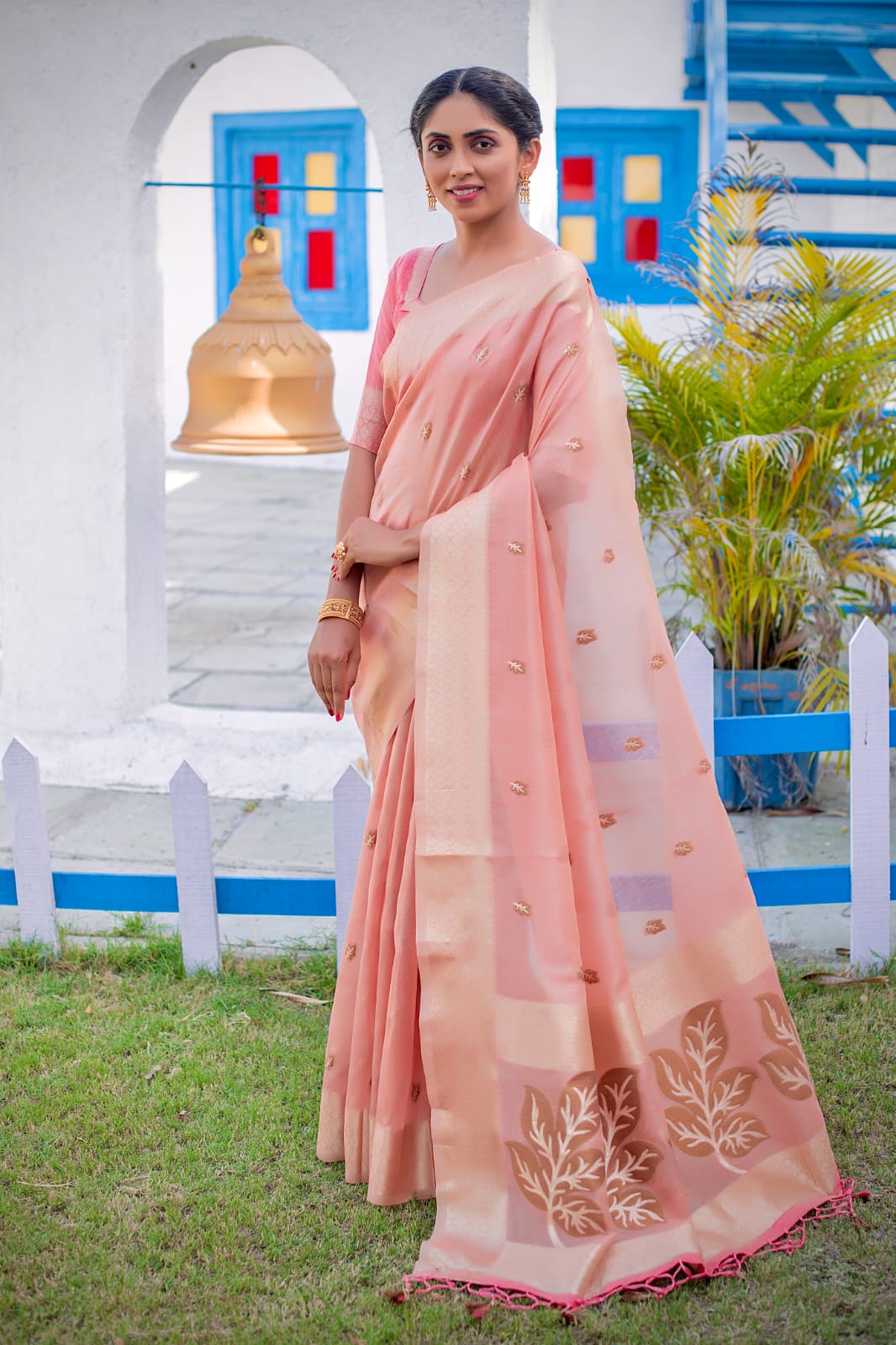 Linen Pink Tissue Saree With Zari Border