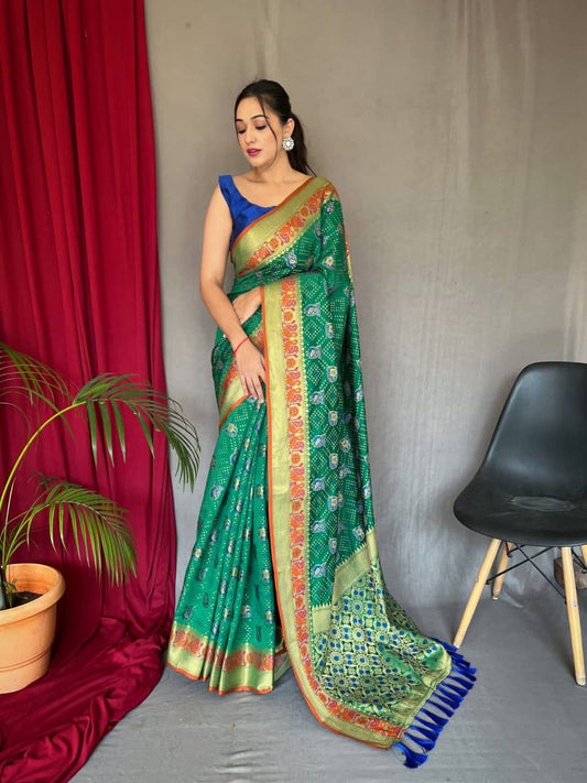 Green Pure Kachii Patola Silk Saree With Rich Pallu
