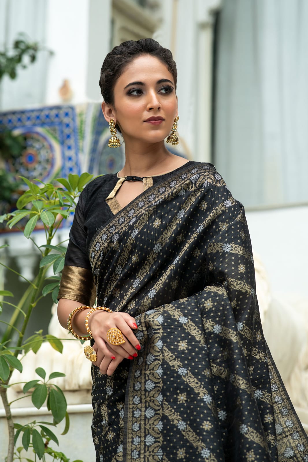 Black Pure Tussar Silk Jamdani Weaving Saree With Zari Woven Border