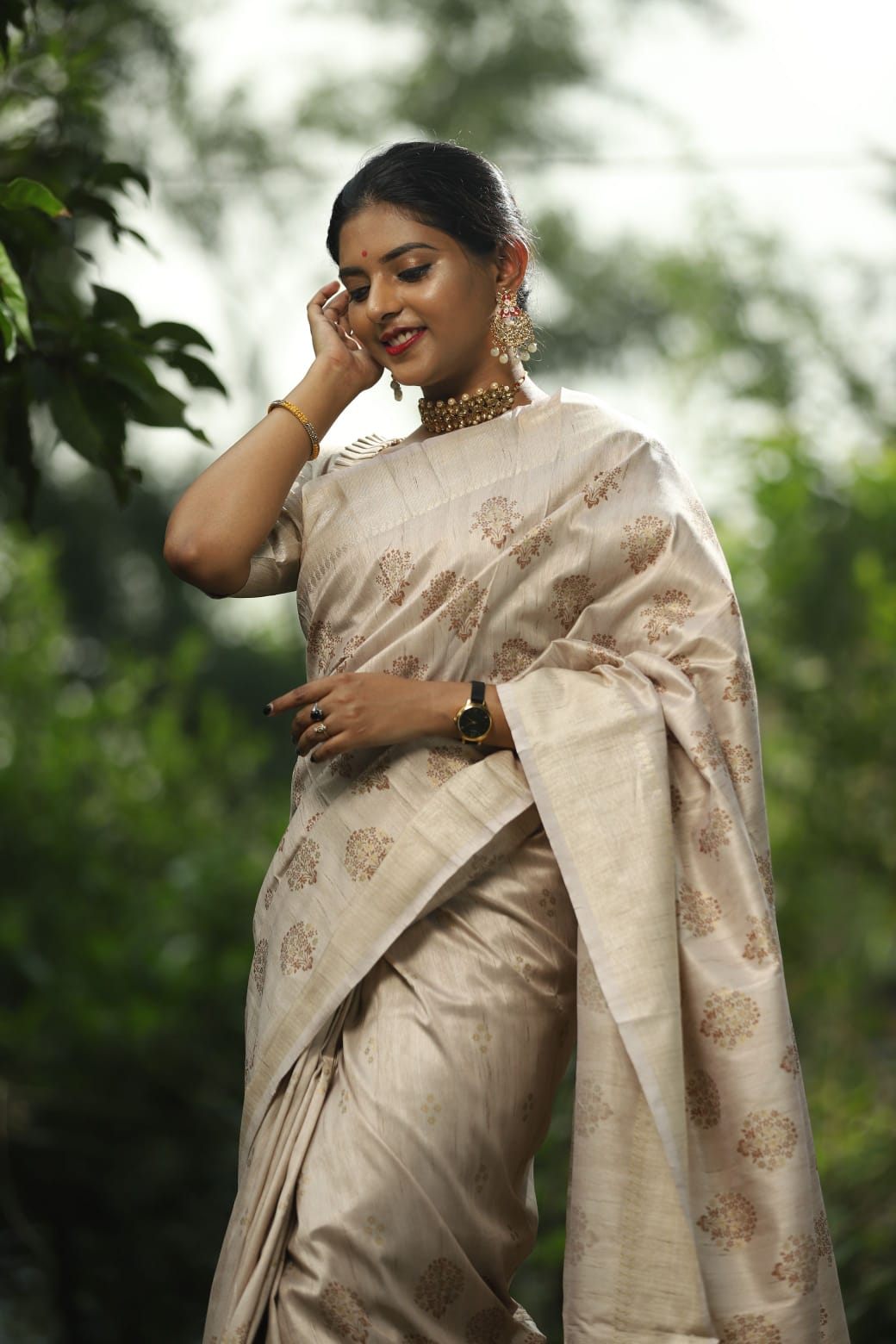 Sliver Beautiful Softy Silk Saree With Zari woven Border