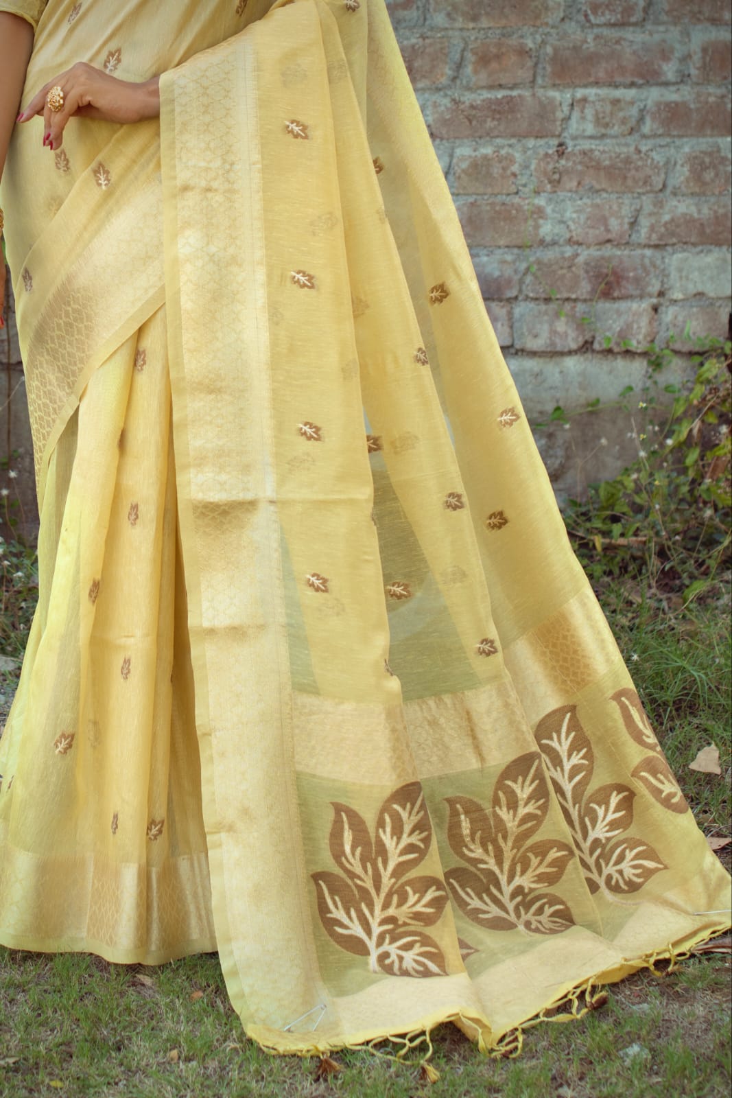 Linen Yellow Tissue Saree With Zari Border