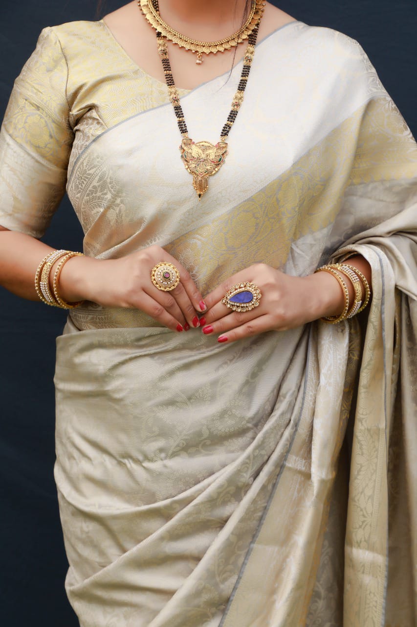 Blond Green Beautiful Kanchipuram Pure silk handloom saree with Pure Zari