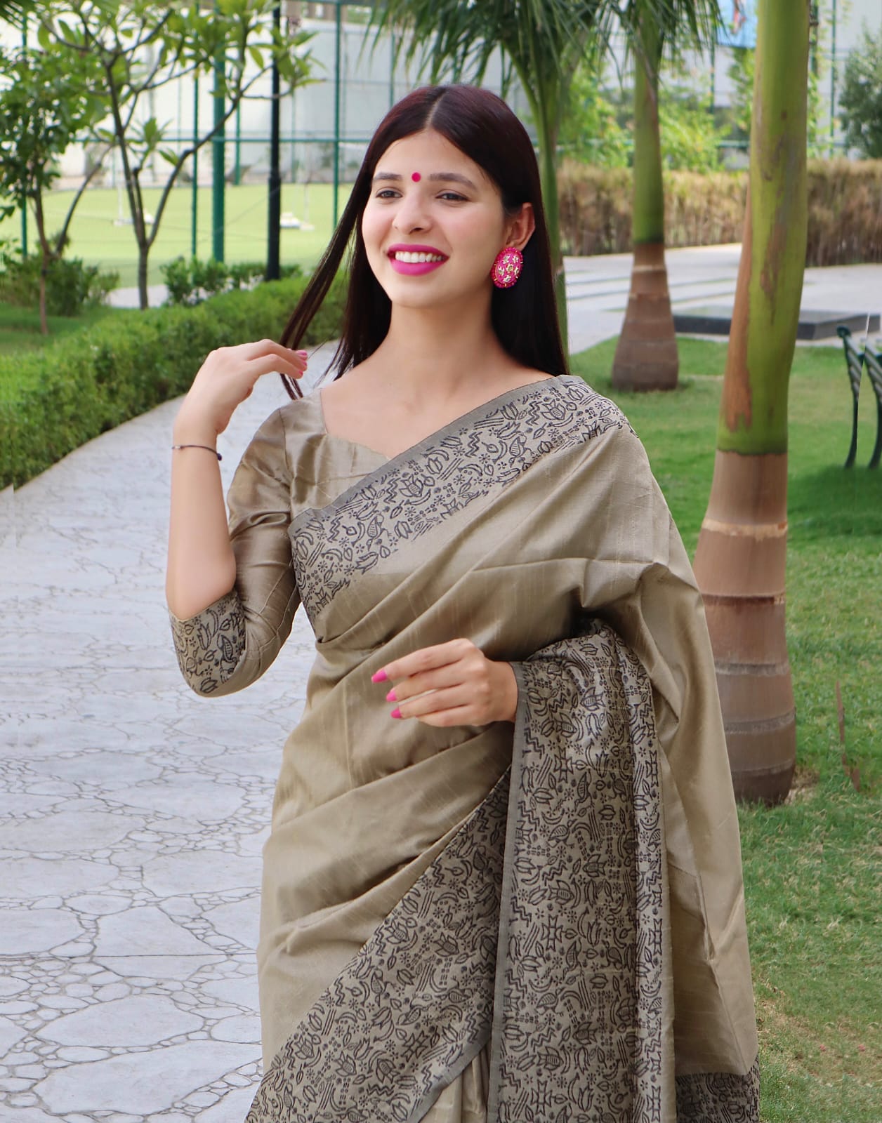 Grey Banglori Silk Saree With Rich Weaving Pallu