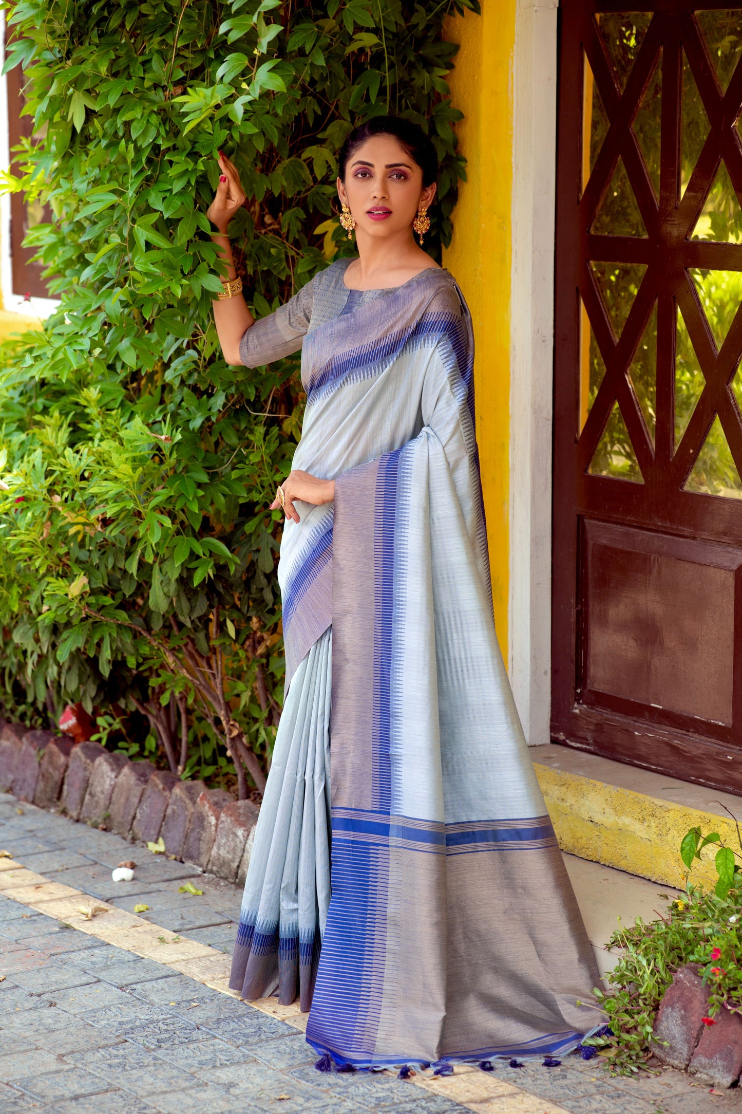 Grey Beautiful South Ikkat Saree