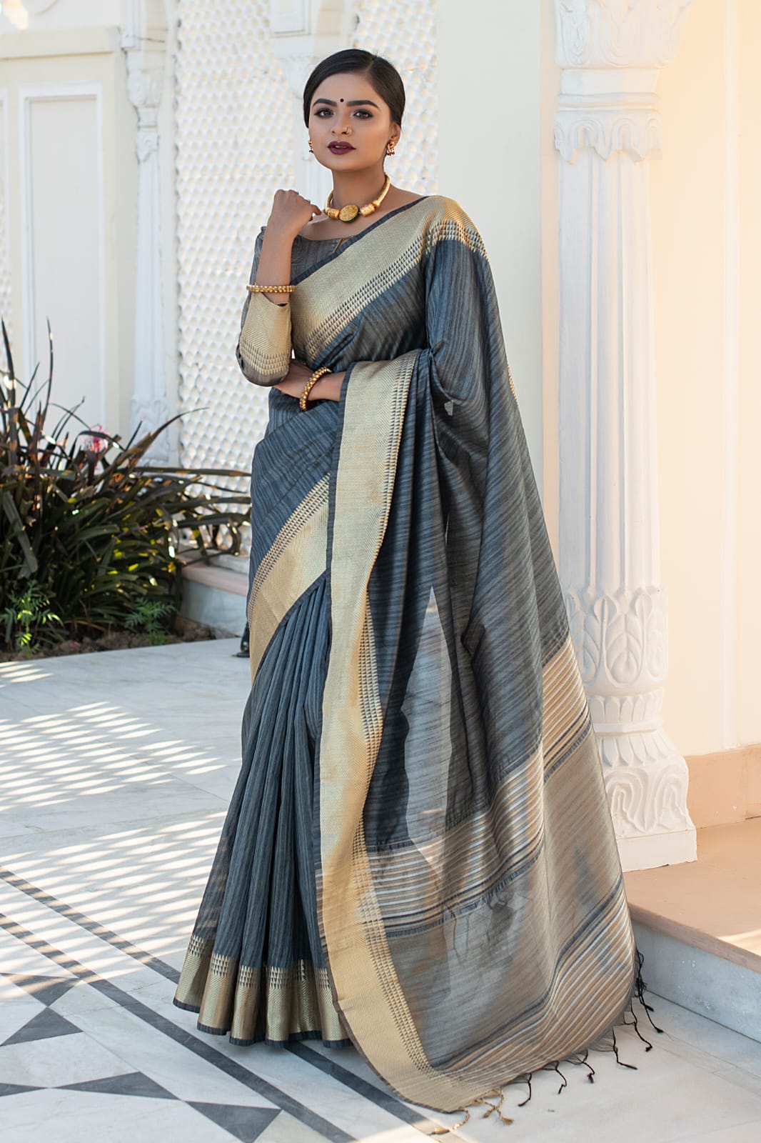 Grey Tassar Silk Saree With Jhalar