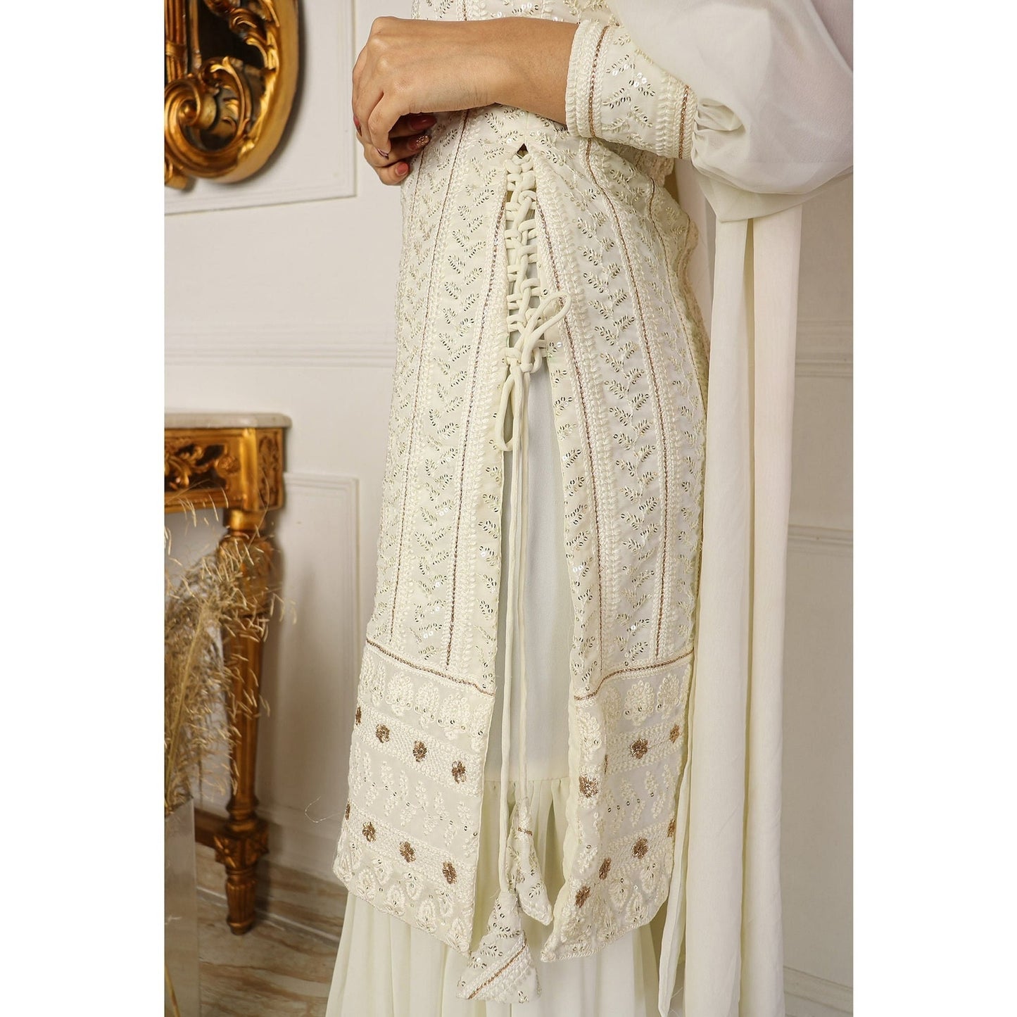 Beautiful Pure Lukhnowi Kurta Set