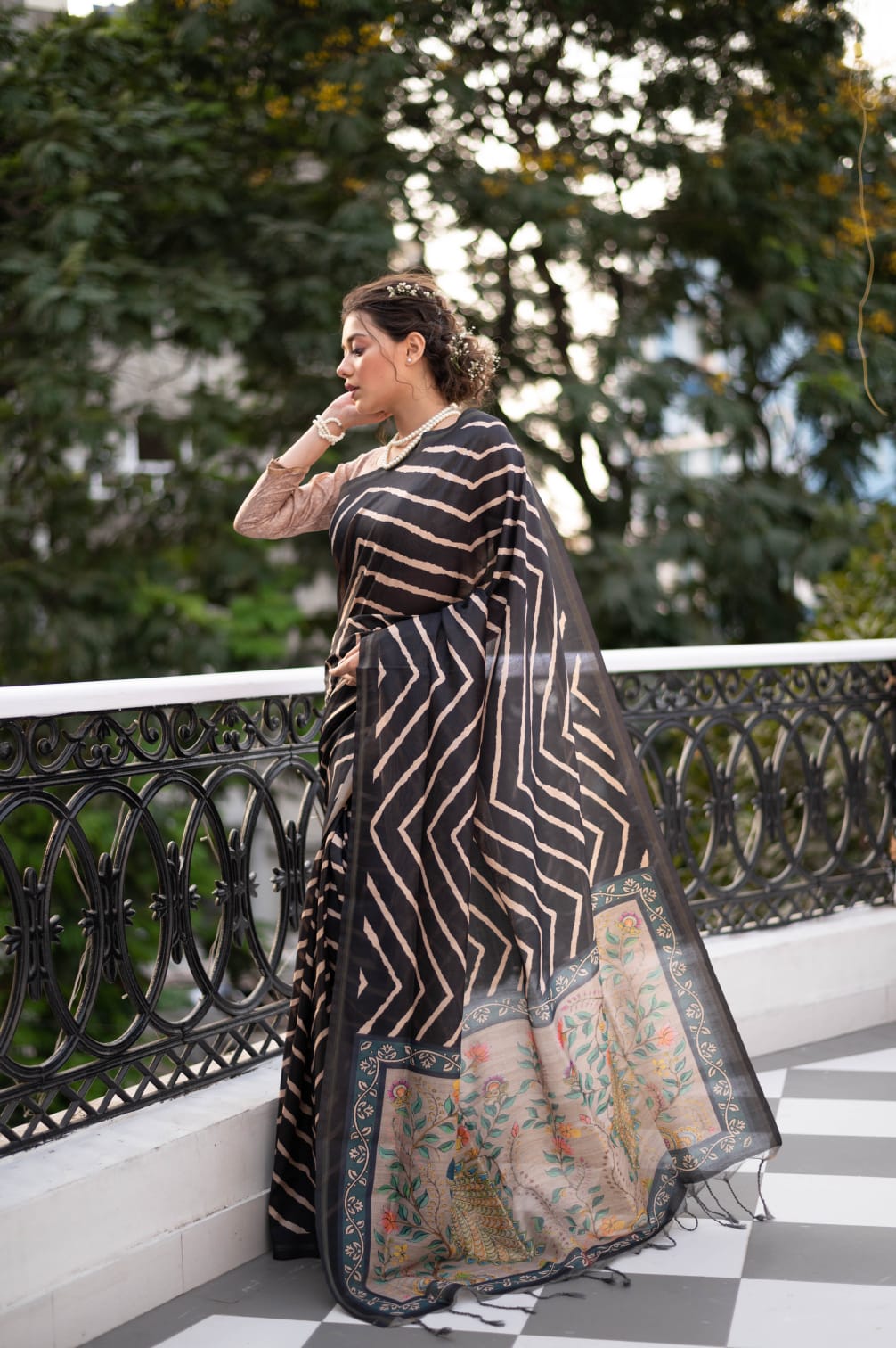 Black Laheriya Saree With Kalamkari Peacock Pallu