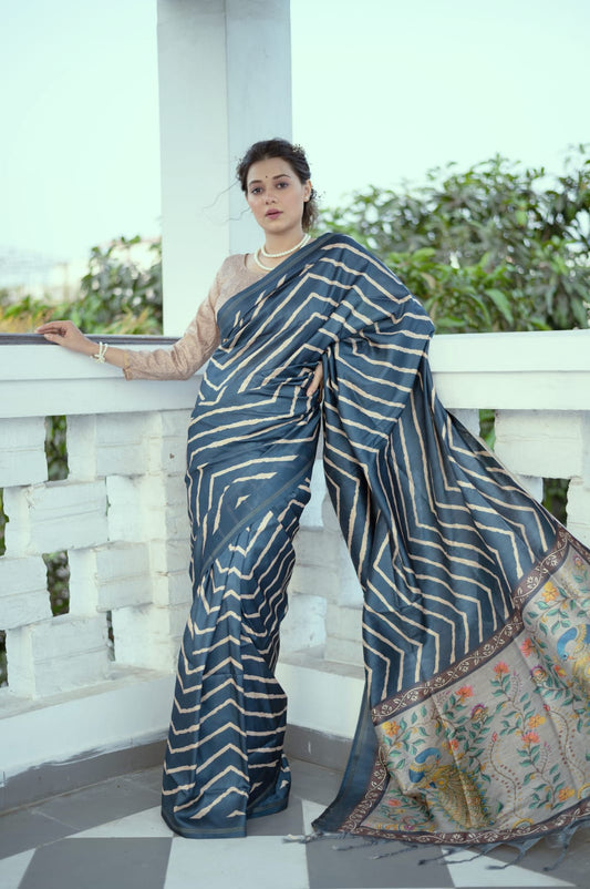 Blue Laheriya Saree With Kalamkari Peacock Pallu