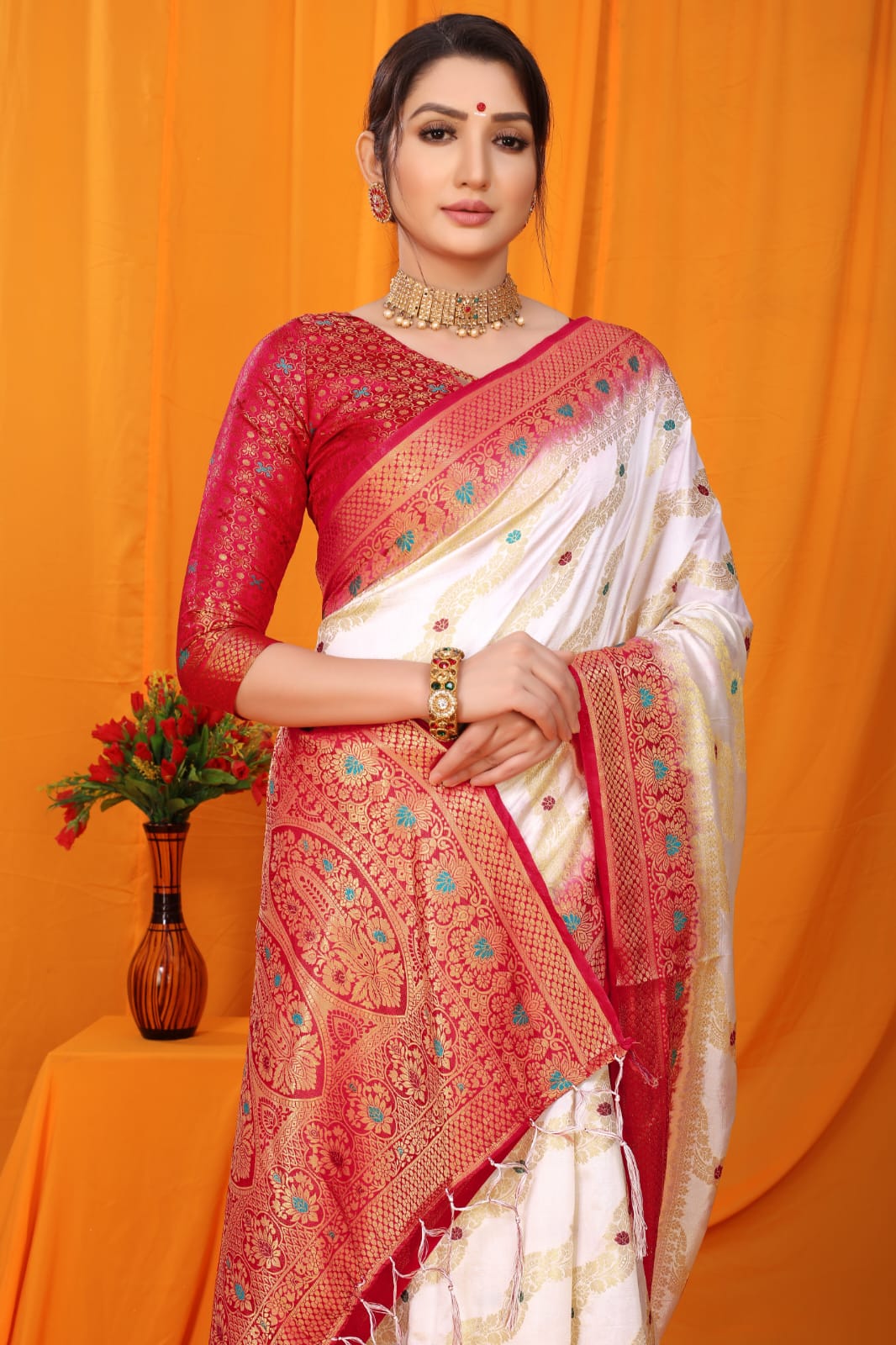 White Balatan Pure Silk Saree With Rich Pallu