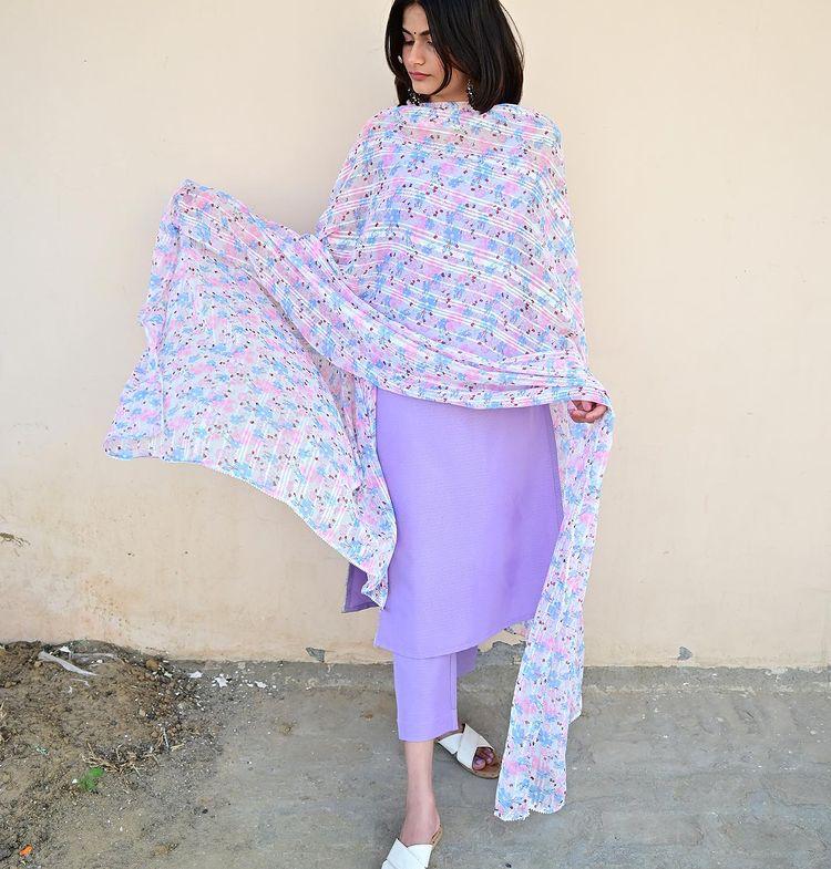 Beautiful Lavender Maska Cotton Suit Set With Pent And Dupatta