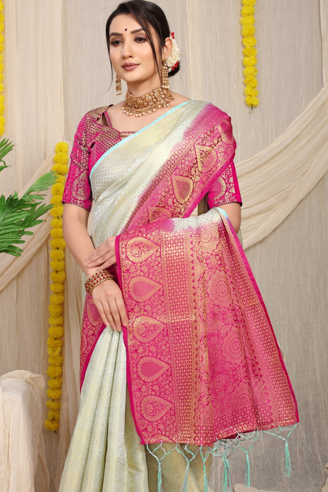 Cream Pure Soft Silk Saree With Hand dying Soft Luxurious Fabric.