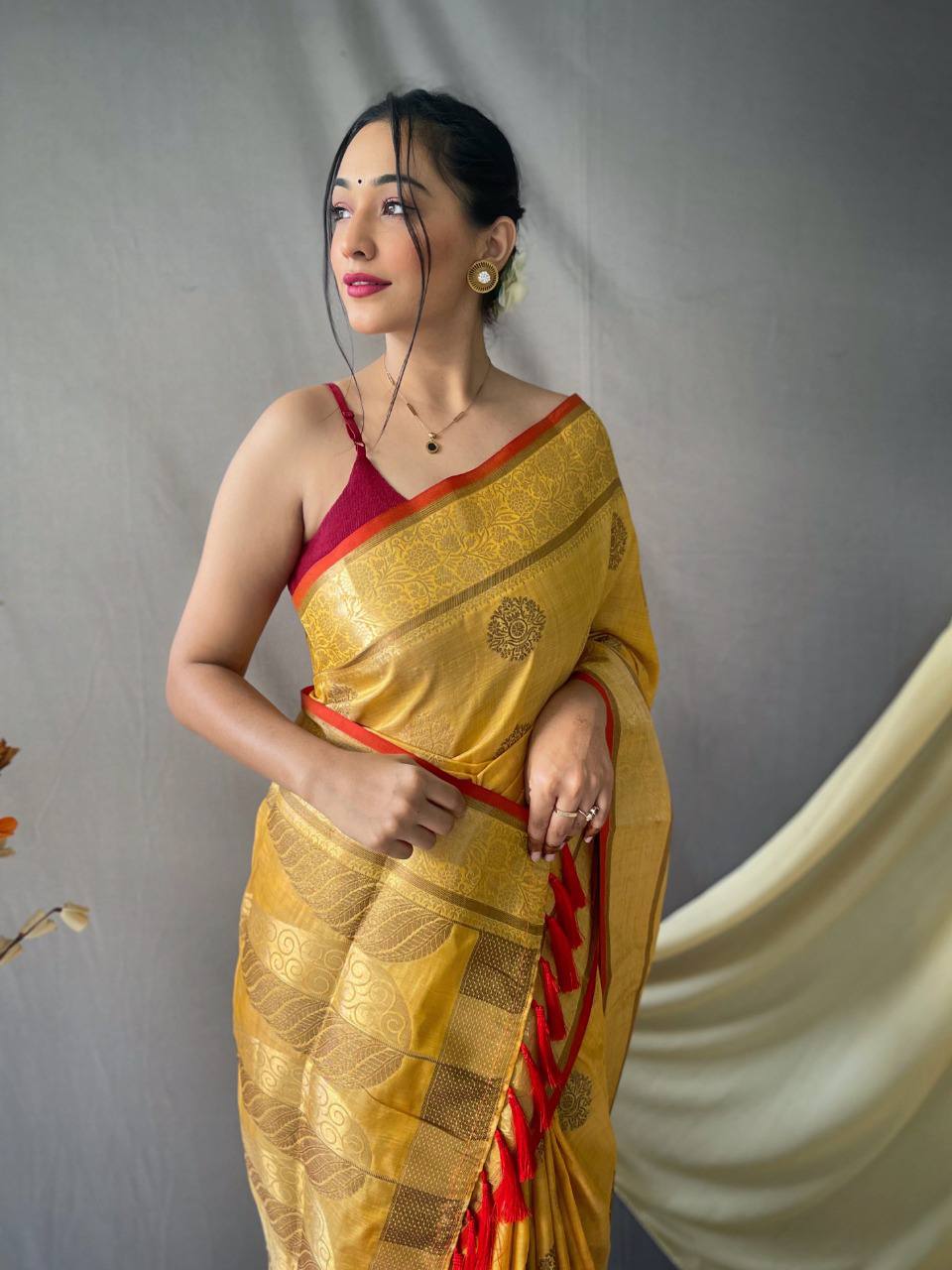 Yellow Pure Cotton Linen Saree With Copper And  Gold Zari Mottifs