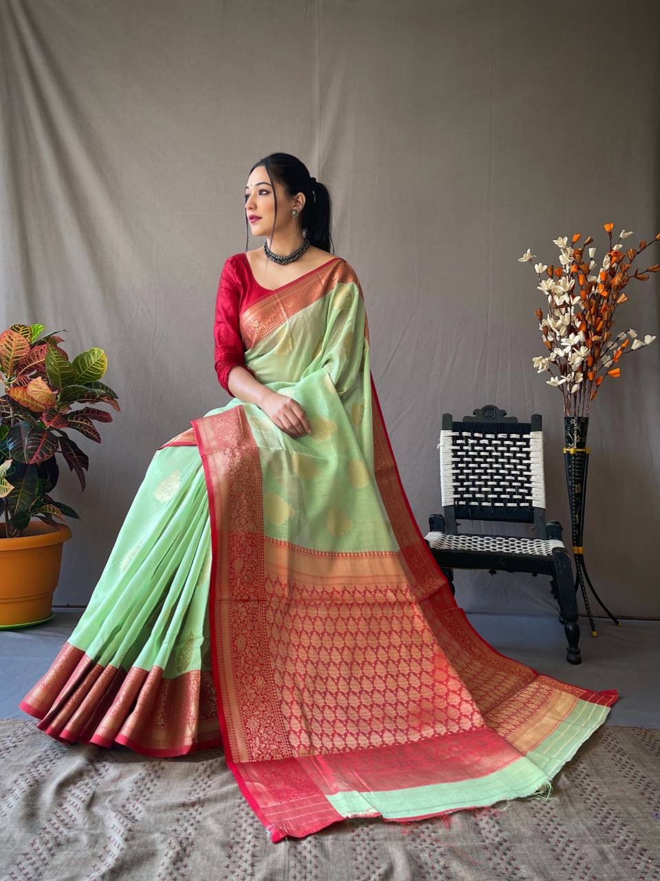 Green Linen Saree With Chap Border