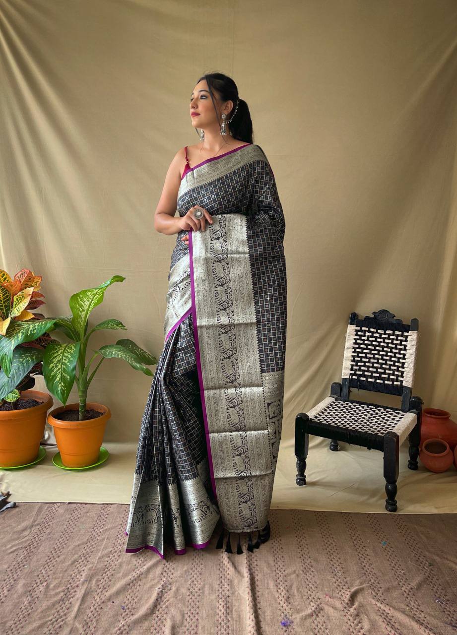 Dark Blue Silk Saree With Rich Pallu